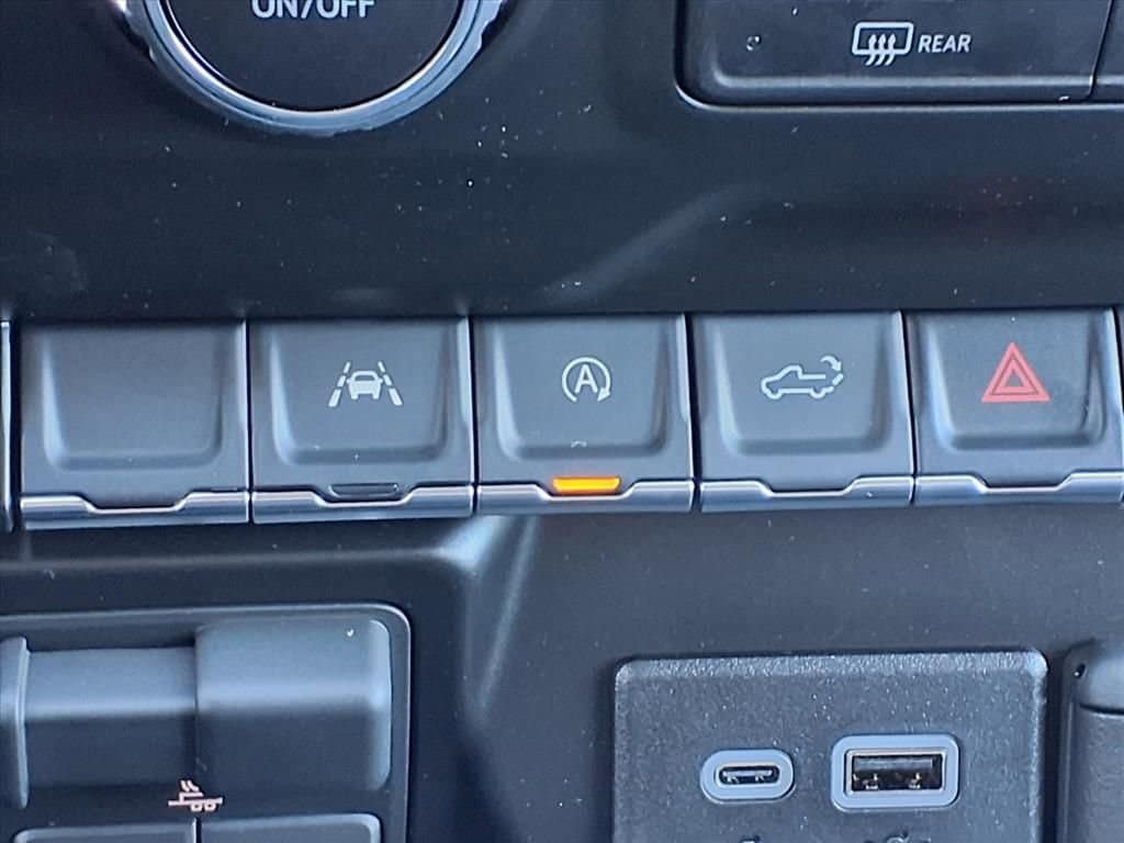 2026 Chevrolet Silverado 1500 - Image 10