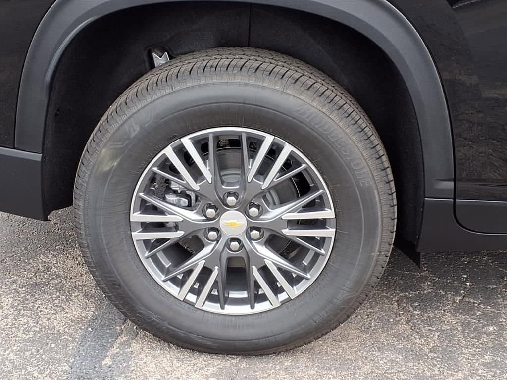 2026 Chevrolet Traverse - Image 4