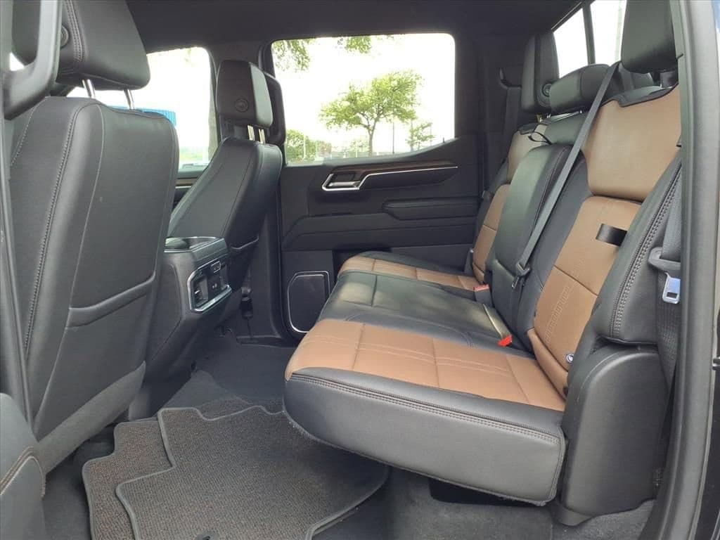 2023 Chevrolet Silverado 1500 - Image 18