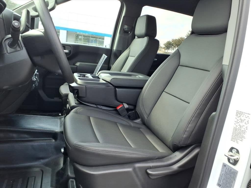 2026 Chevrolet Silverado 3500 HD Chassis Cab - Image 13