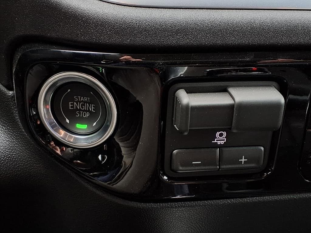 2026 Chevrolet Silverado 1500 - Image 13