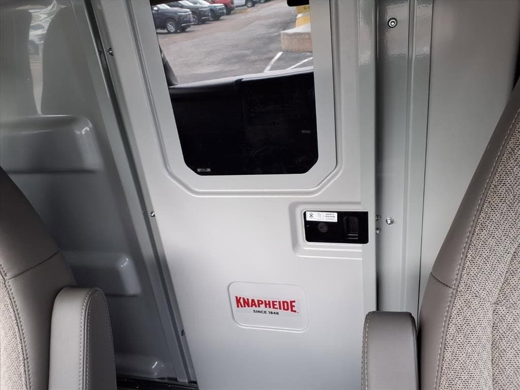 2025 Chevrolet Express Cutaway 3500 - Image 10