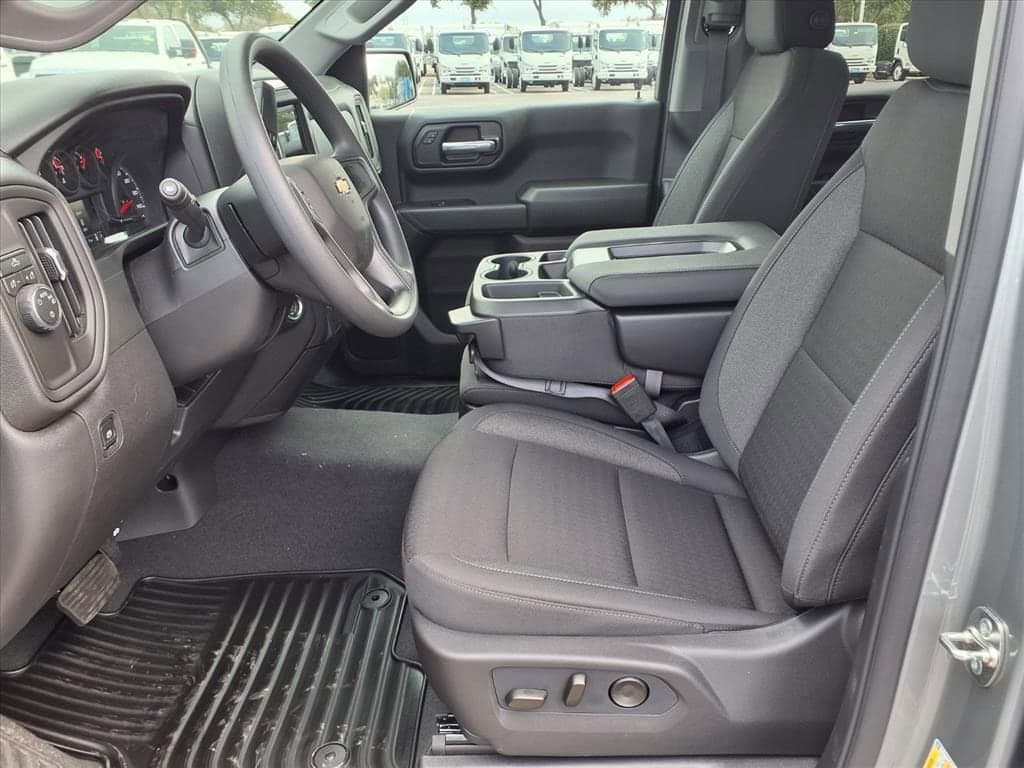 2026 Chevrolet Silverado 1500 - Image 6