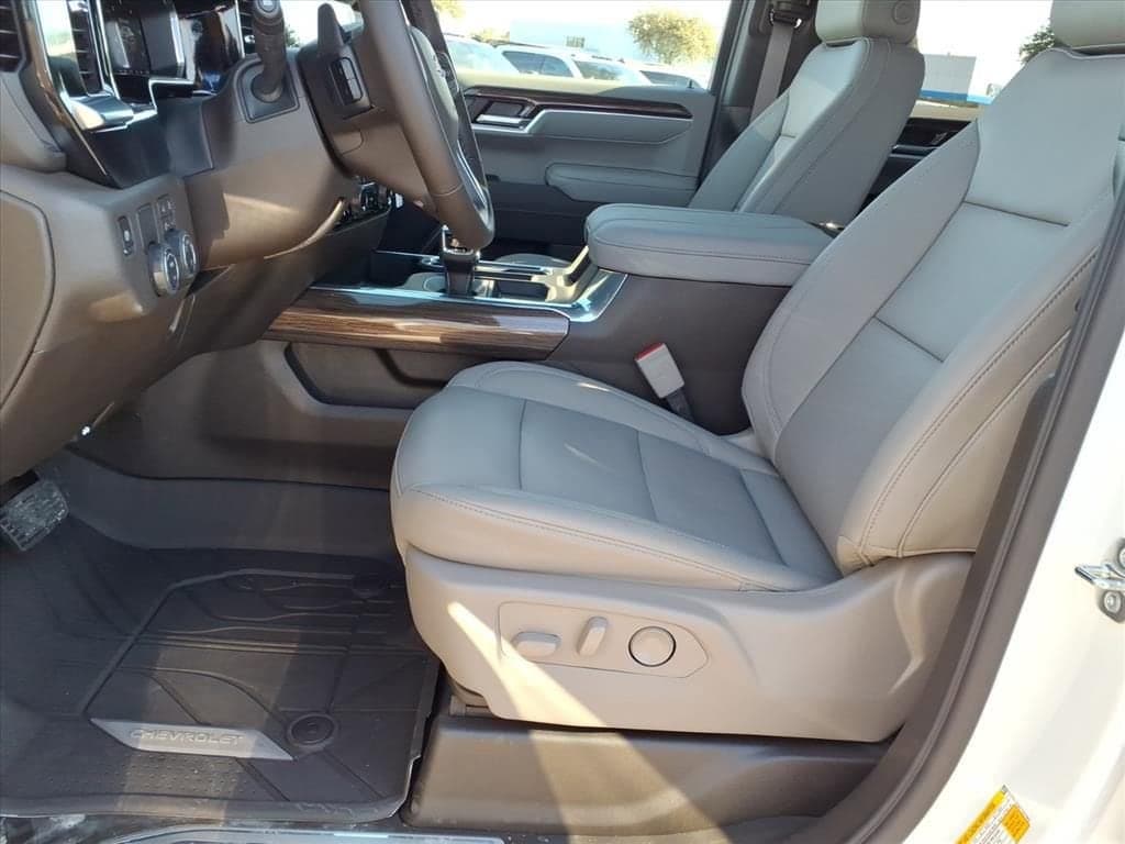 2026 Chevrolet Silverado 1500 - Image 11