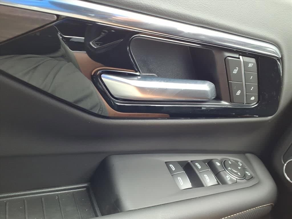 2026 Chevrolet Tahoe - Image 25