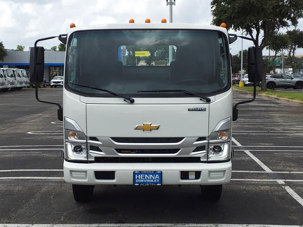 2025 Chevrolet Low Cab Forward 4500 HG - Image 2
