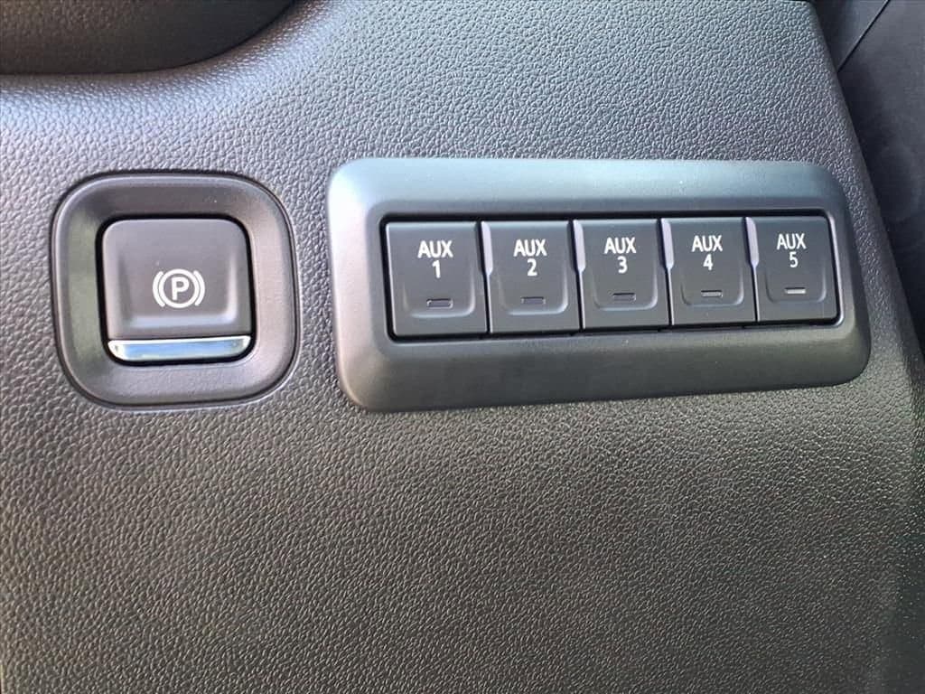 2026 Chevrolet Silverado 3500 HD Chassis Cab - Image 13