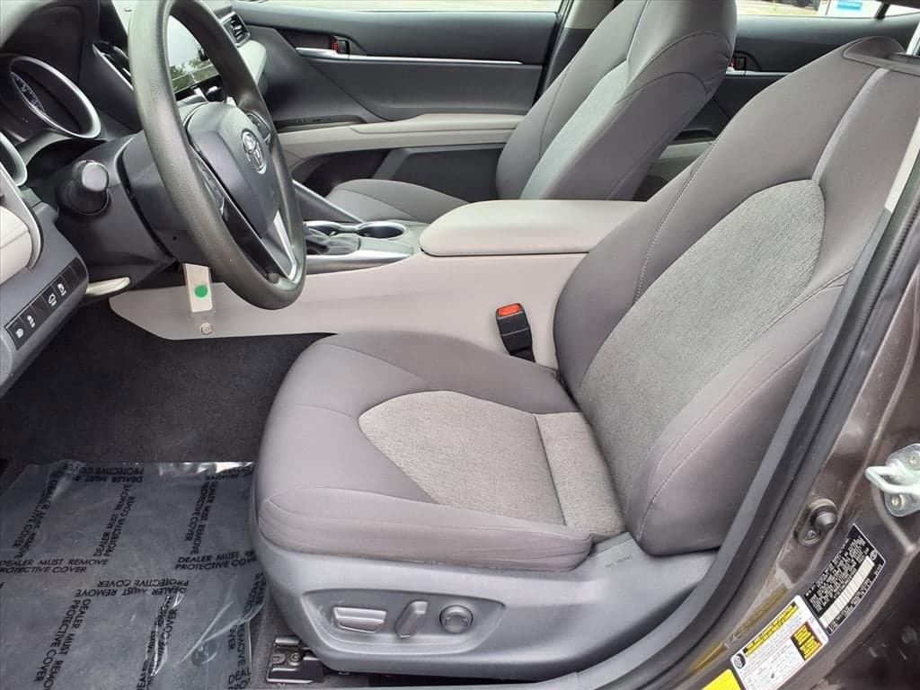 2021 Toyota Camry - Image 10