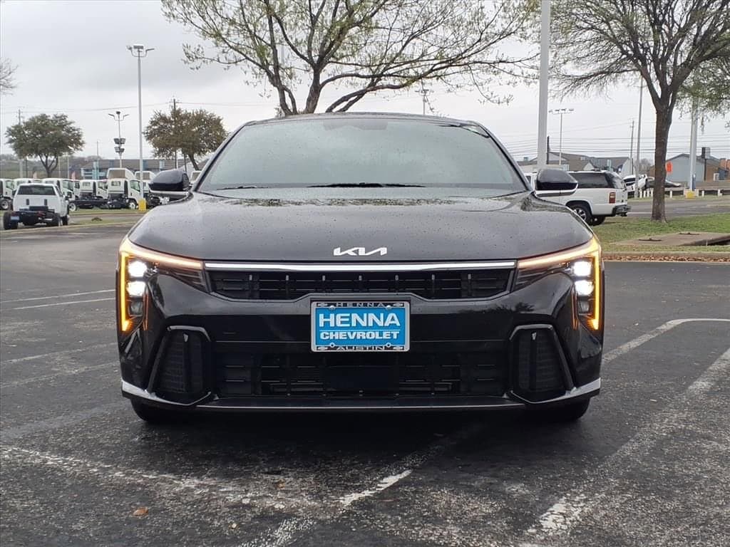 2025 Kia K4 - Image 2