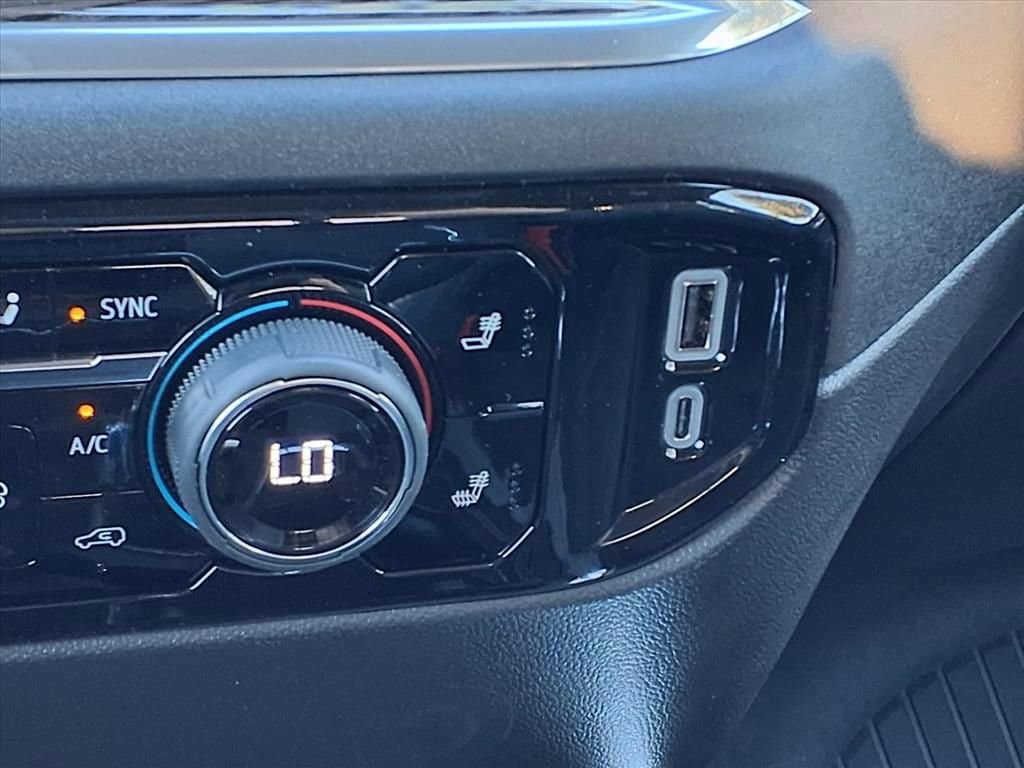 2026 Chevrolet Silverado 1500 - Image 19