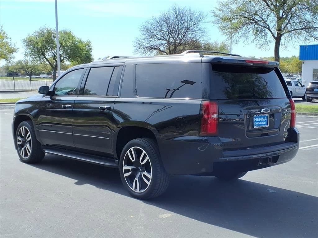 2019 Chevrolet Suburban - Image 10