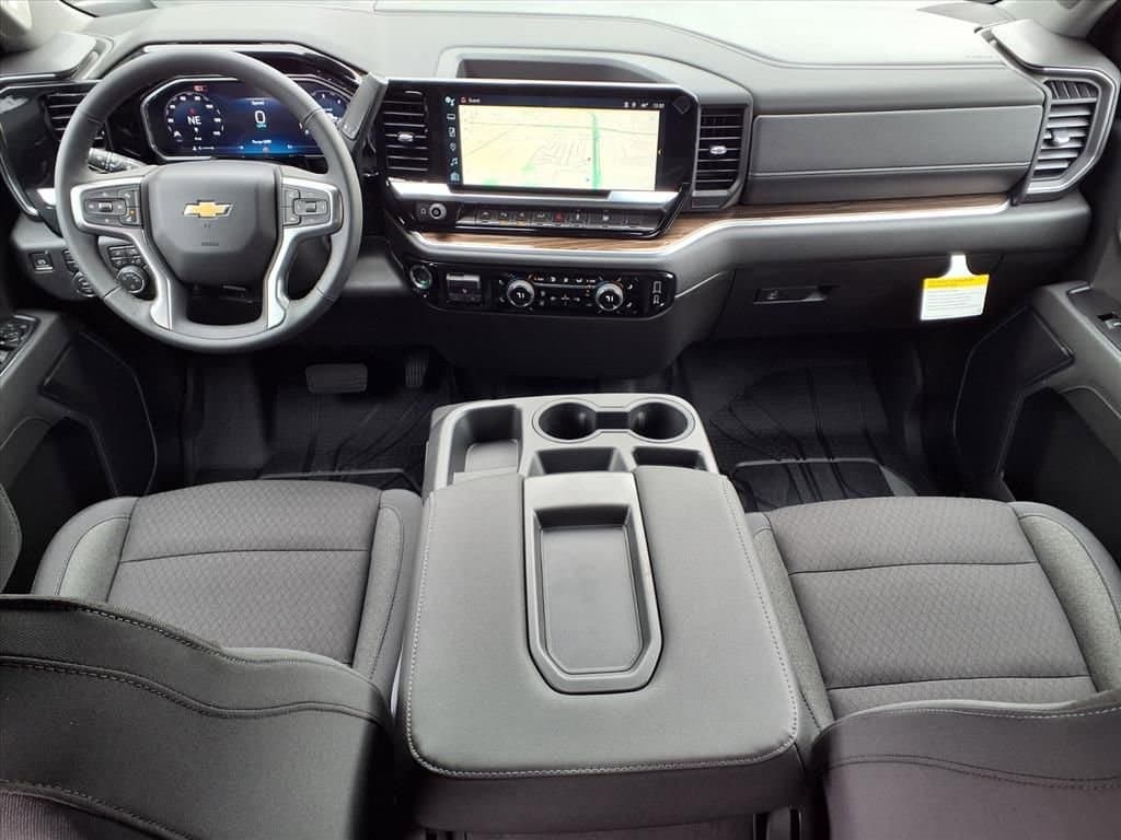 2026 Chevrolet Silverado 1500 - Image 8