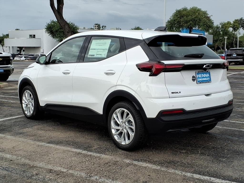 2027 Chevrolet Bolt - Image 5