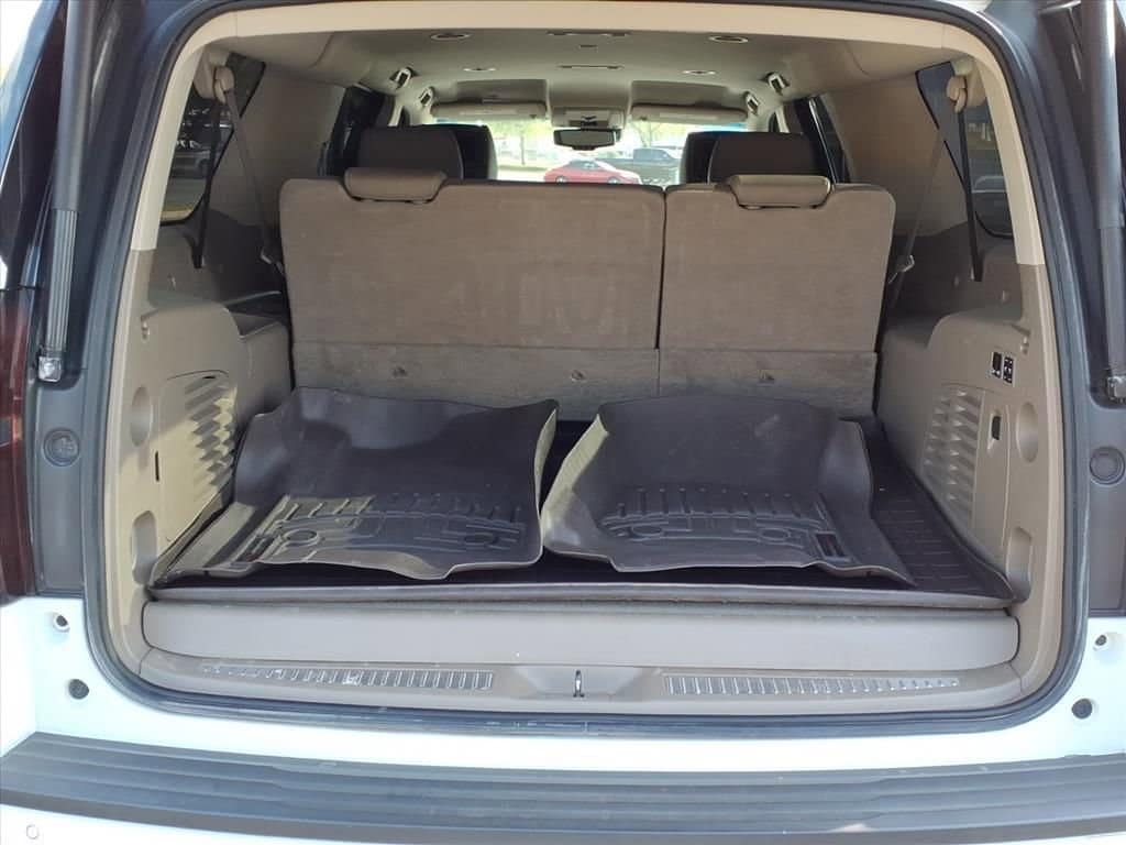 2019 Chevrolet Suburban - Image 10