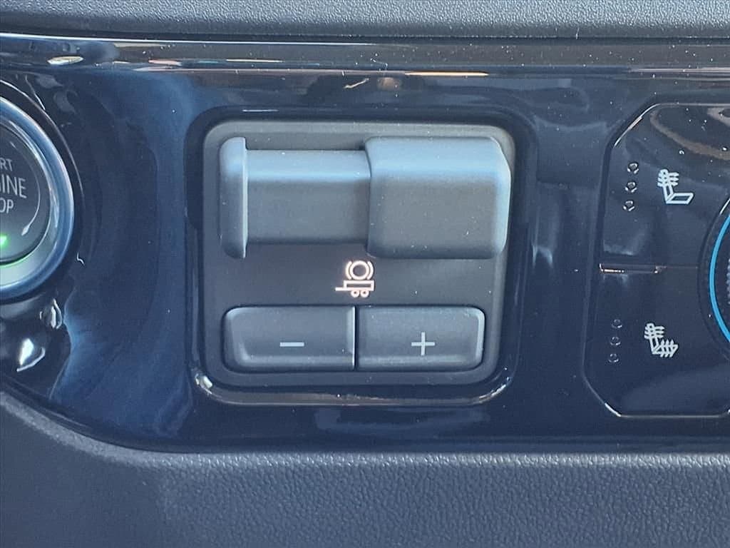 2026 Chevrolet Silverado 1500 - Image 10