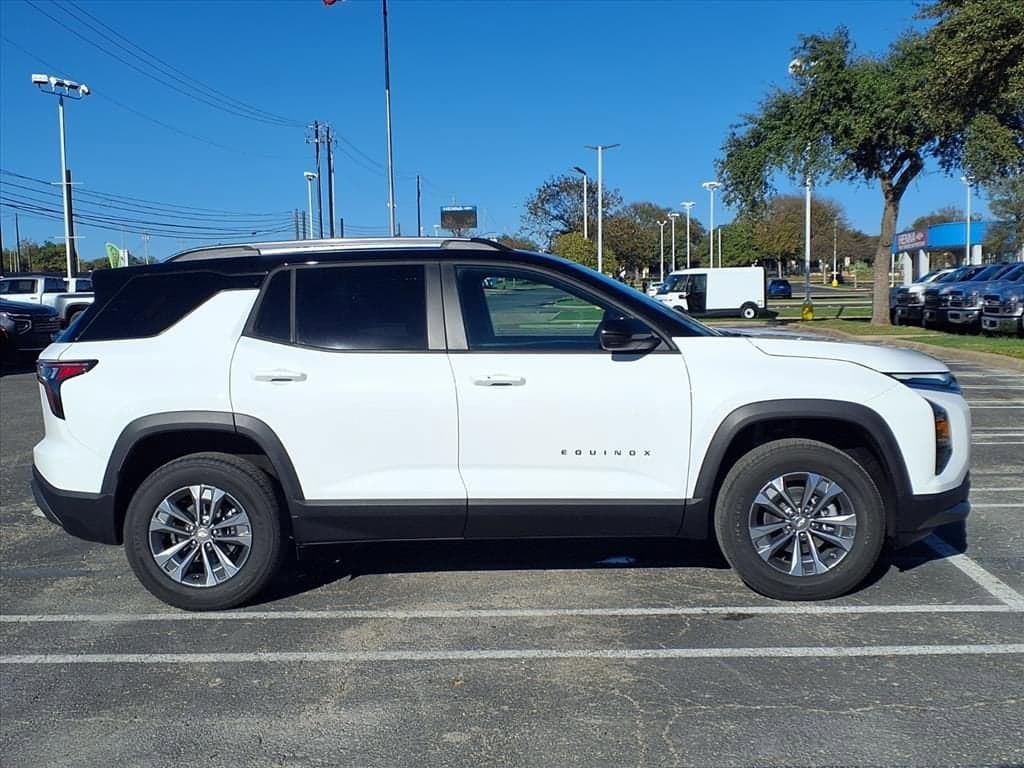 2026 Chevrolet Equinox - Image 3