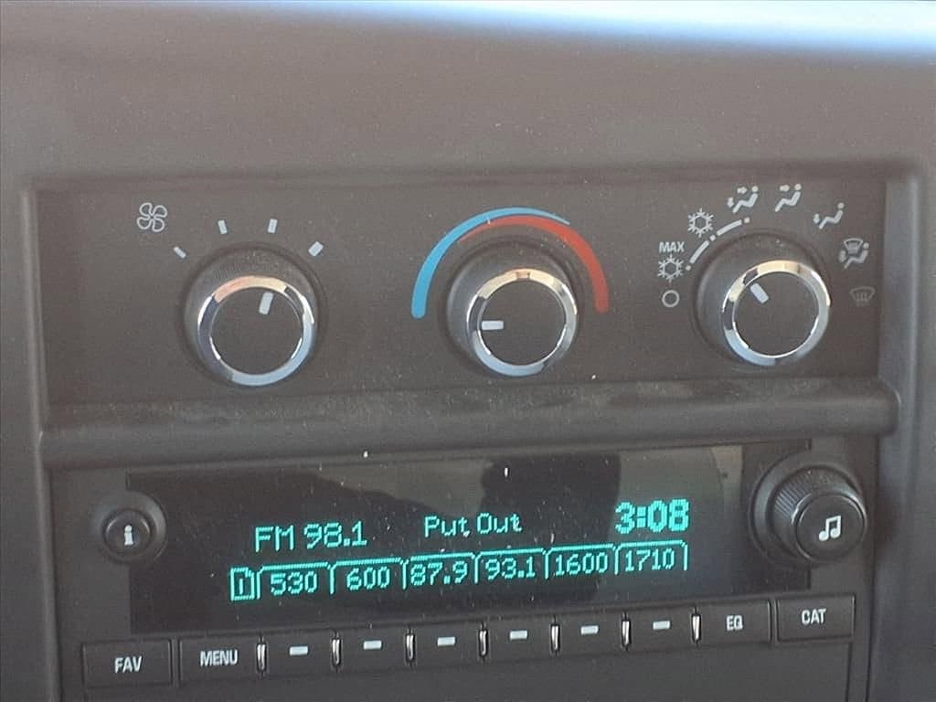 2025 Chevrolet Express Cutaway 3500 - Image 12