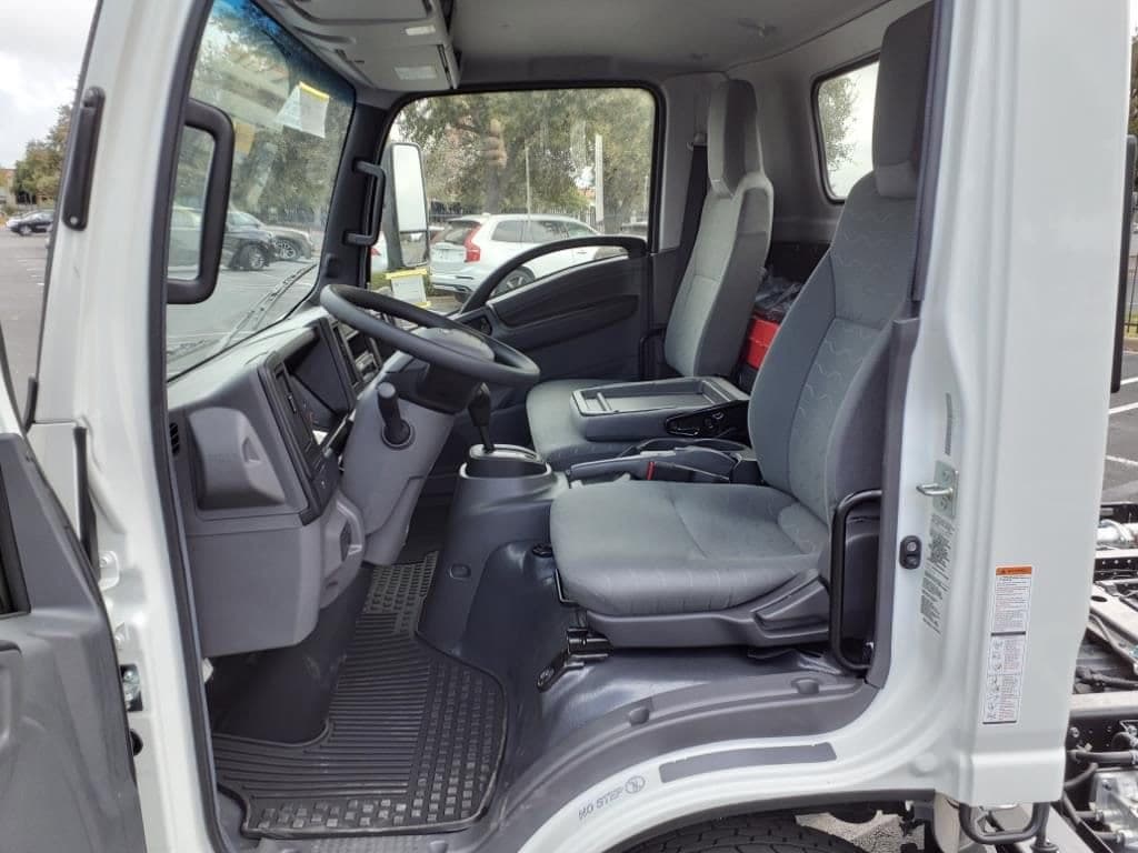 2025 Chevrolet Low Cab Forward 5500 XD - Image 6