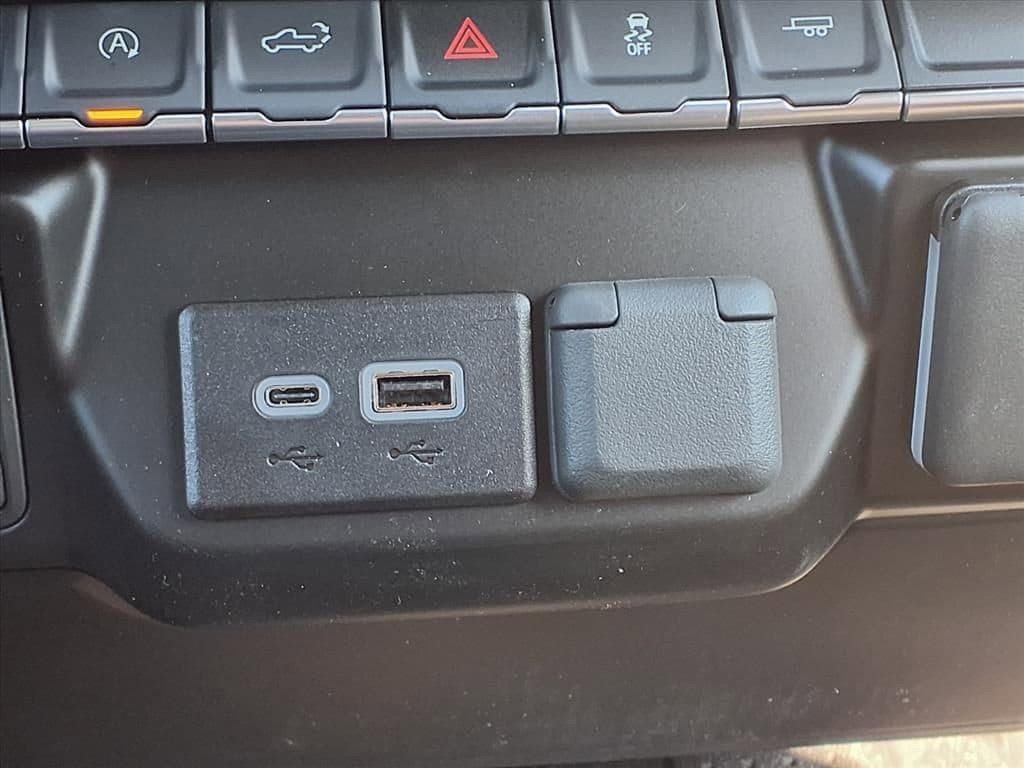 2026 Chevrolet Silverado 1500 - Image 17