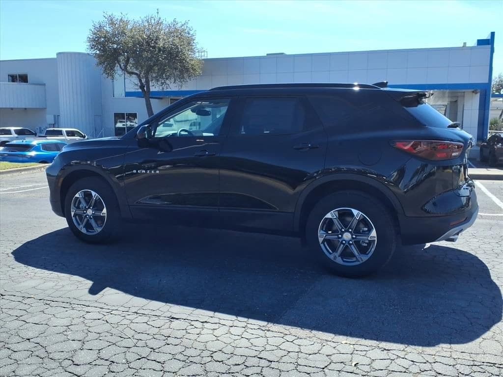 2026 Chevrolet Blazer - Image 4
