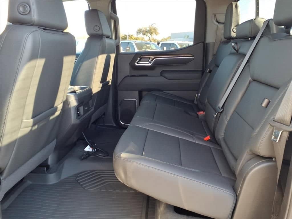 2026 Chevrolet Silverado 1500 - Image 16