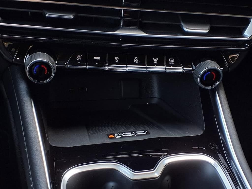 2026 Chevrolet Traverse - Image 17