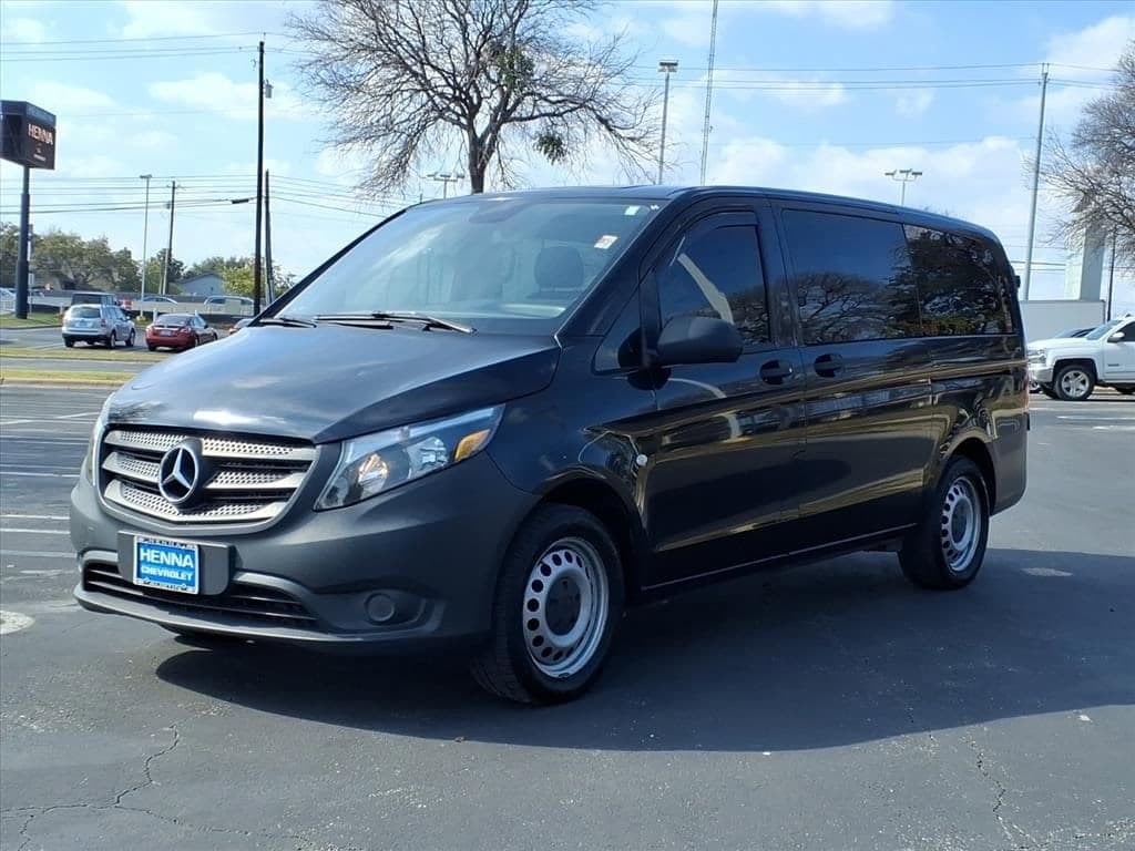 2019 Mercedes-Benz Metris Passenger Van - Image 4