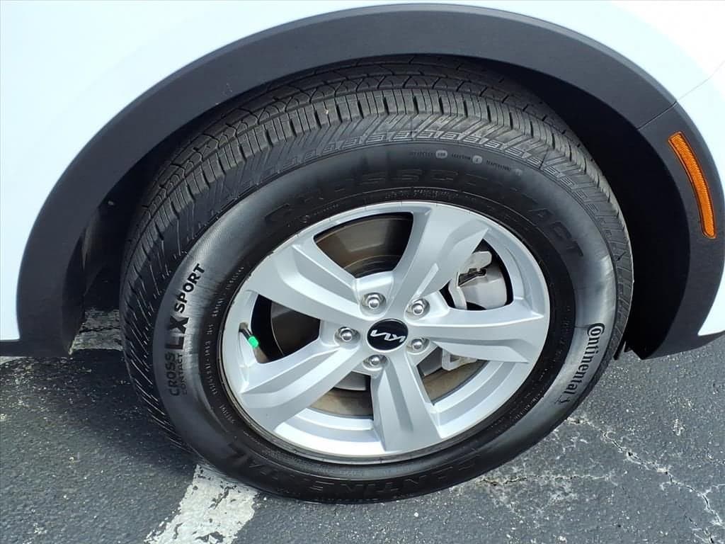 2023 Kia Sorento - Image 11