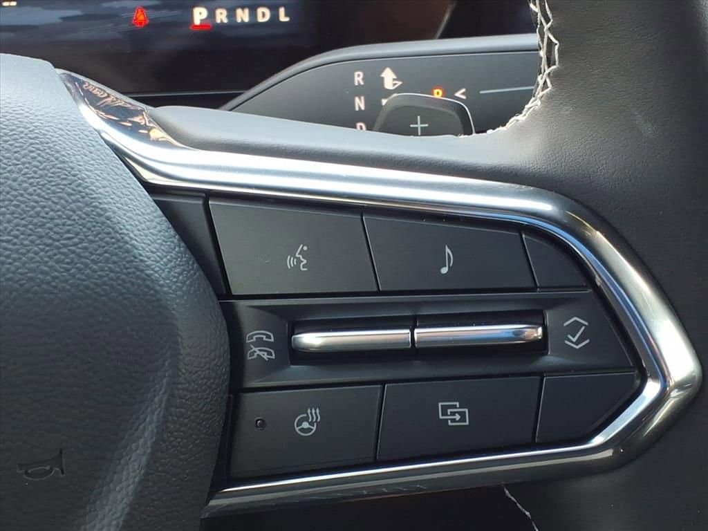 2026 Chevrolet Traverse - Image 20