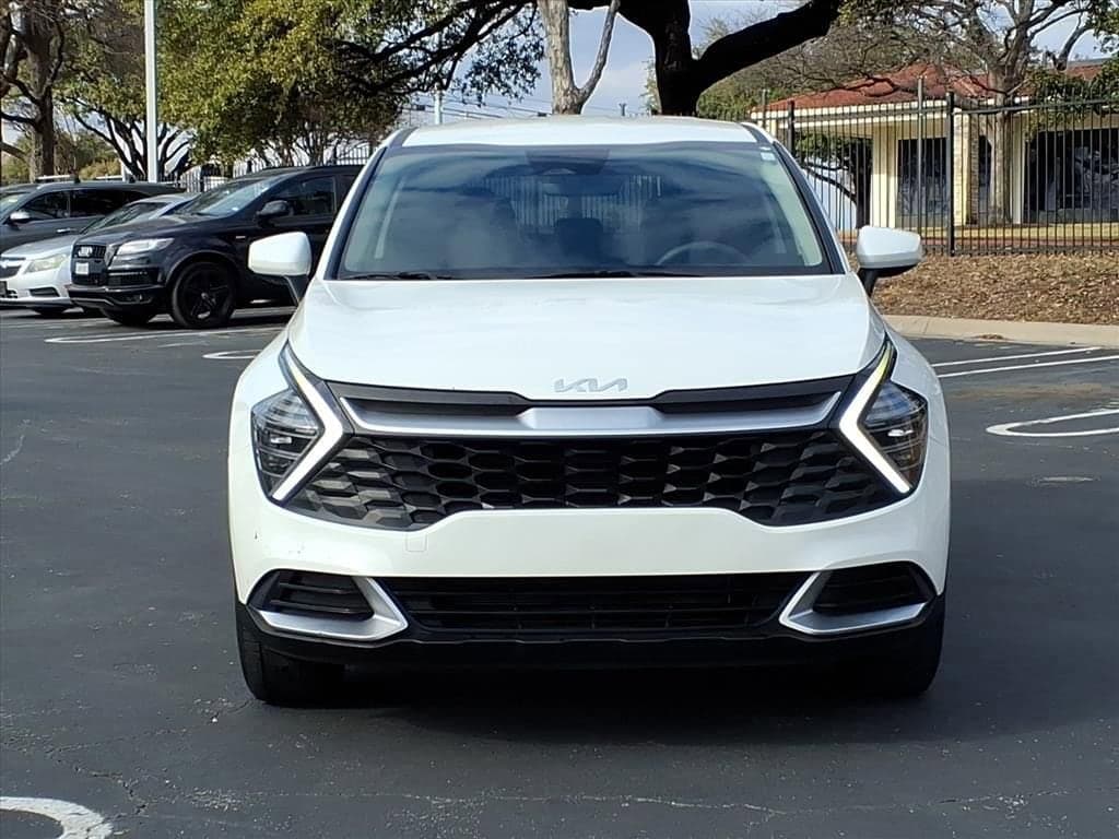 2024 Kia Sportage - Image 2