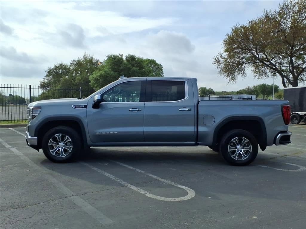 2025 GMC Sierra 1500 - Image 5