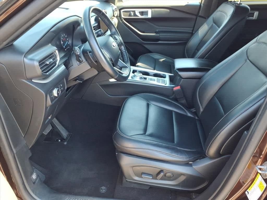 2020 Ford Explorer - Image 15
