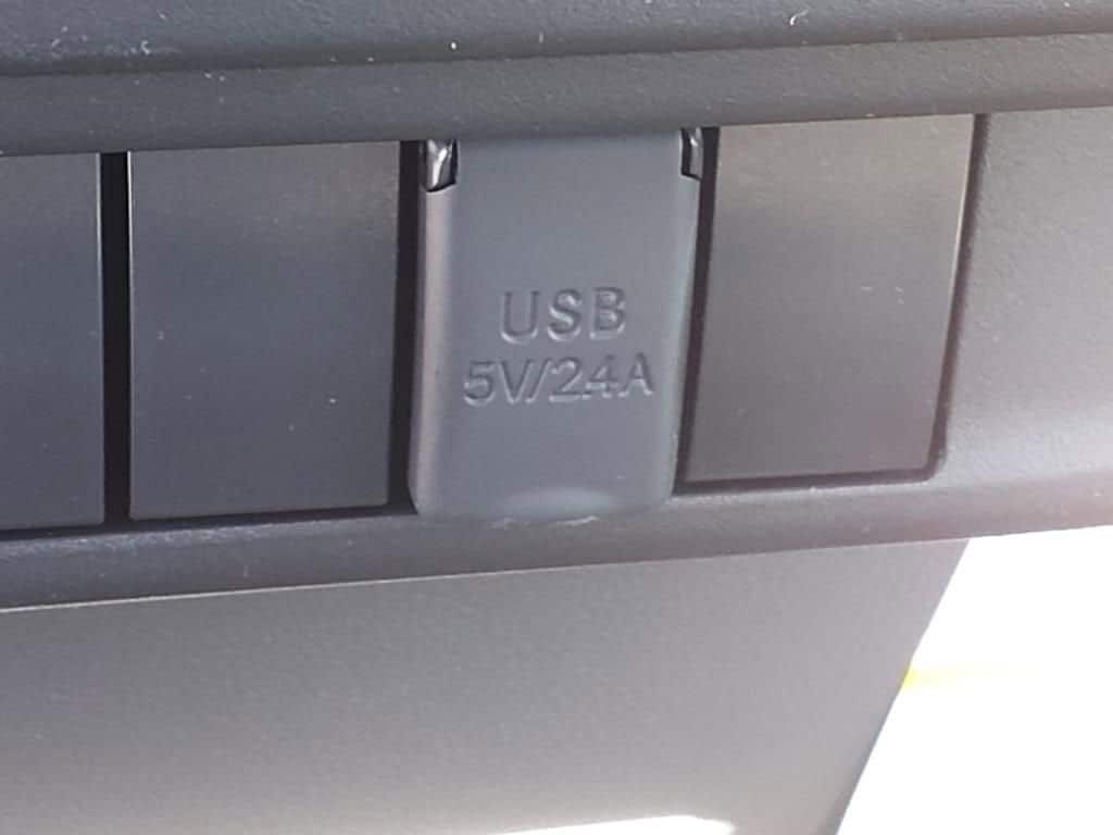 2025 Chevrolet Low Cab Forward 5500 XD - Image 12