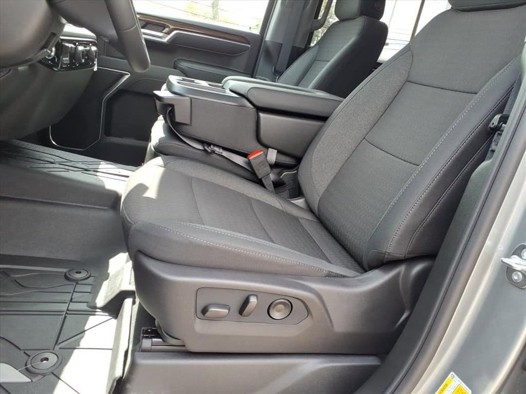 2026 Chevrolet Silverado 1500 - Image 11