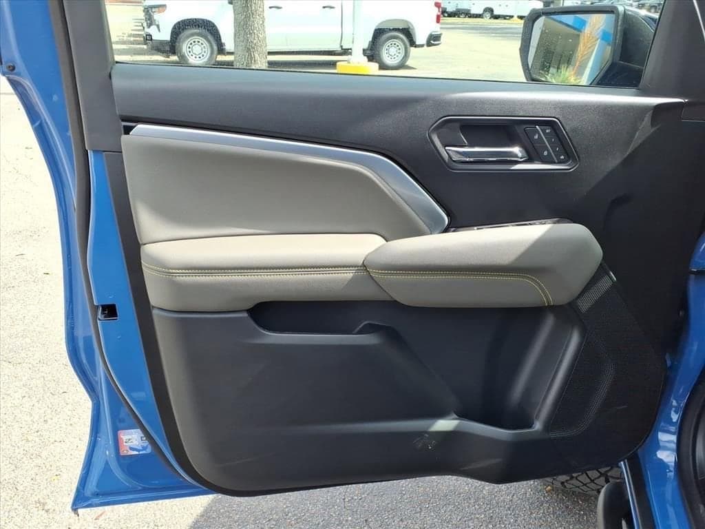 2026 Chevrolet Colorado - Image 9