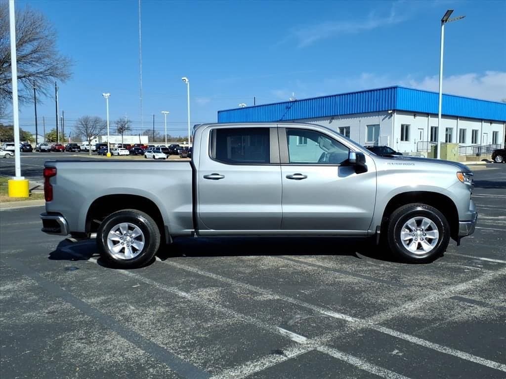 2026 Chevrolet Silverado 1500 - Image 5