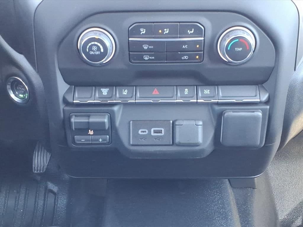 2026 Chevrolet Silverado 3500 HD Chassis Cab - Image 18