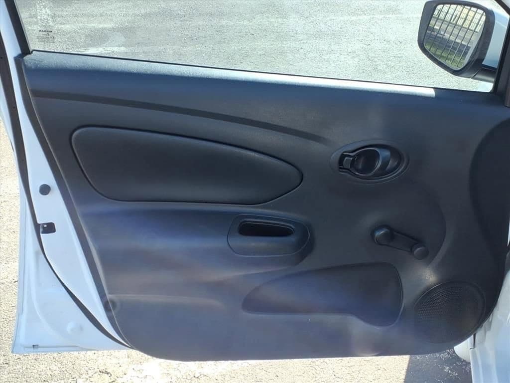 2018 Nissan Versa Sedan - Image 11