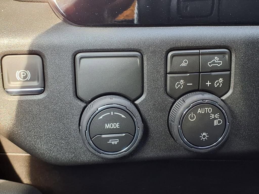 2026 Chevrolet Silverado 1500 - Image 9