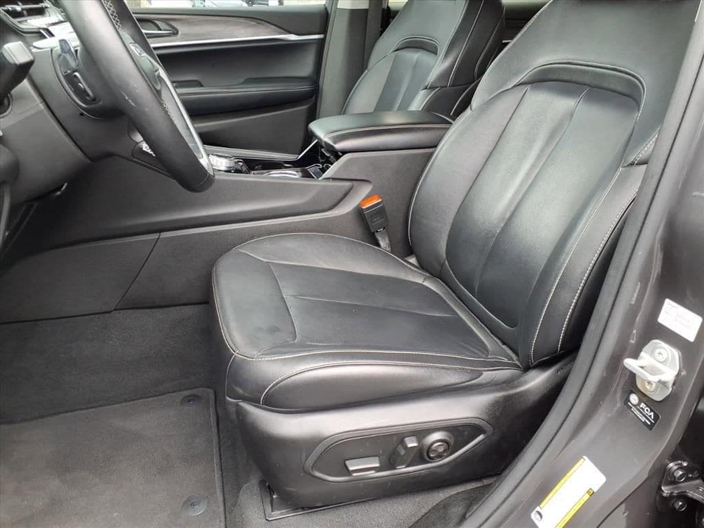 2021 Jeep Grand Cherokee L - Image 18