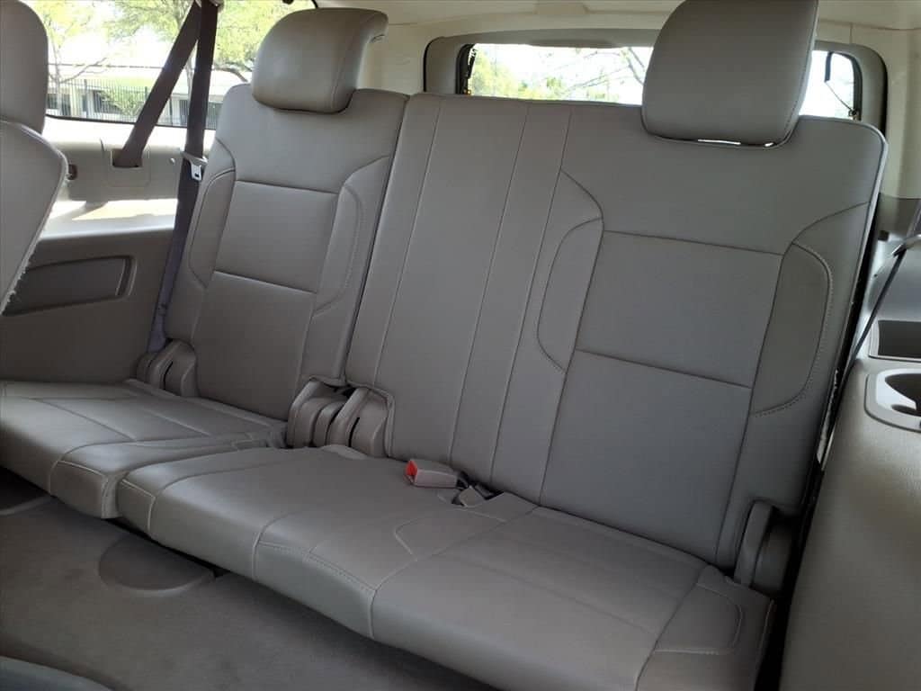 2019 Chevrolet Suburban - Image 22