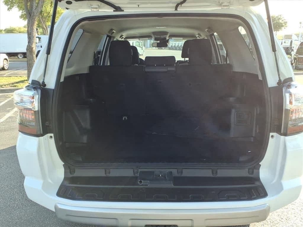 2021 Toyota 4Runner - Image 12