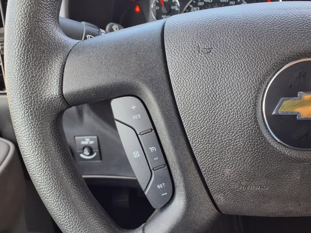 2025 Chevrolet Express Cutaway 3500 - Image 17