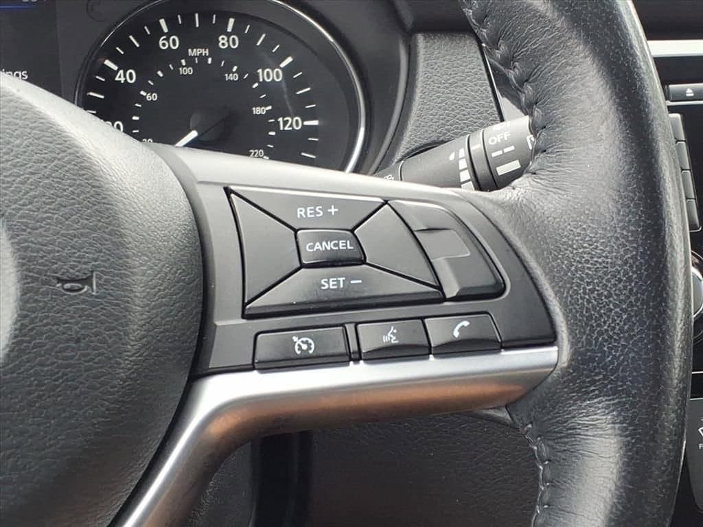 2018 Nissan Rogue - Image 28