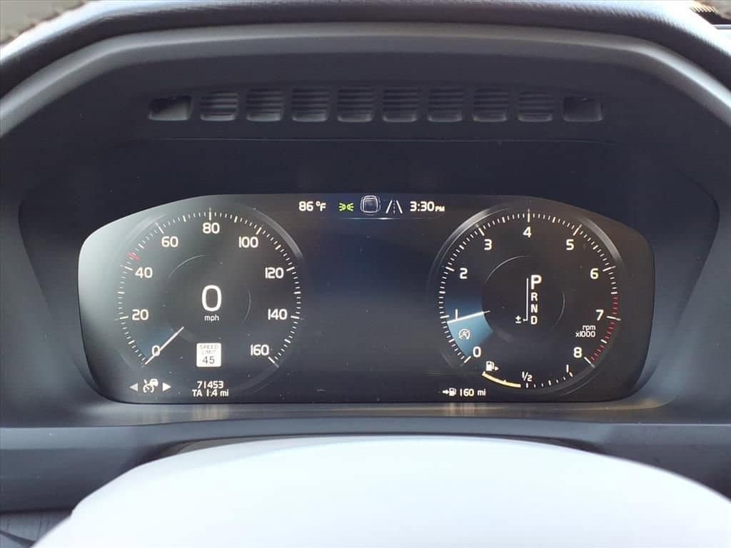 2020 Volvo XC90 - Image 31