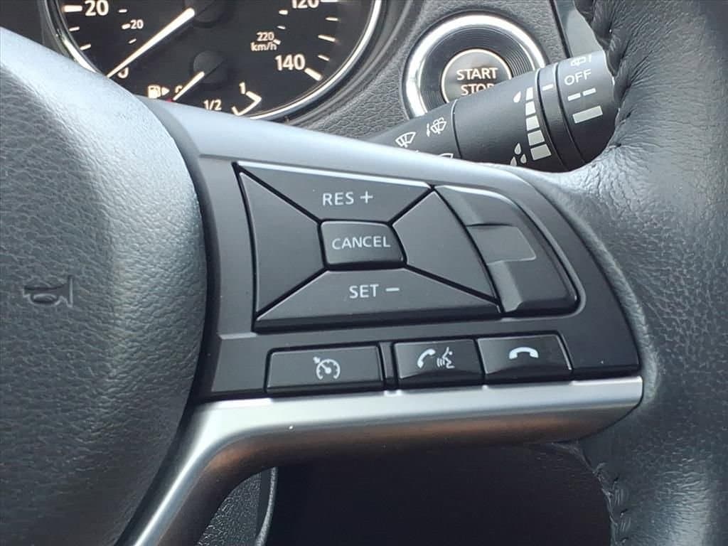 2017 Nissan Rogue - Image 31