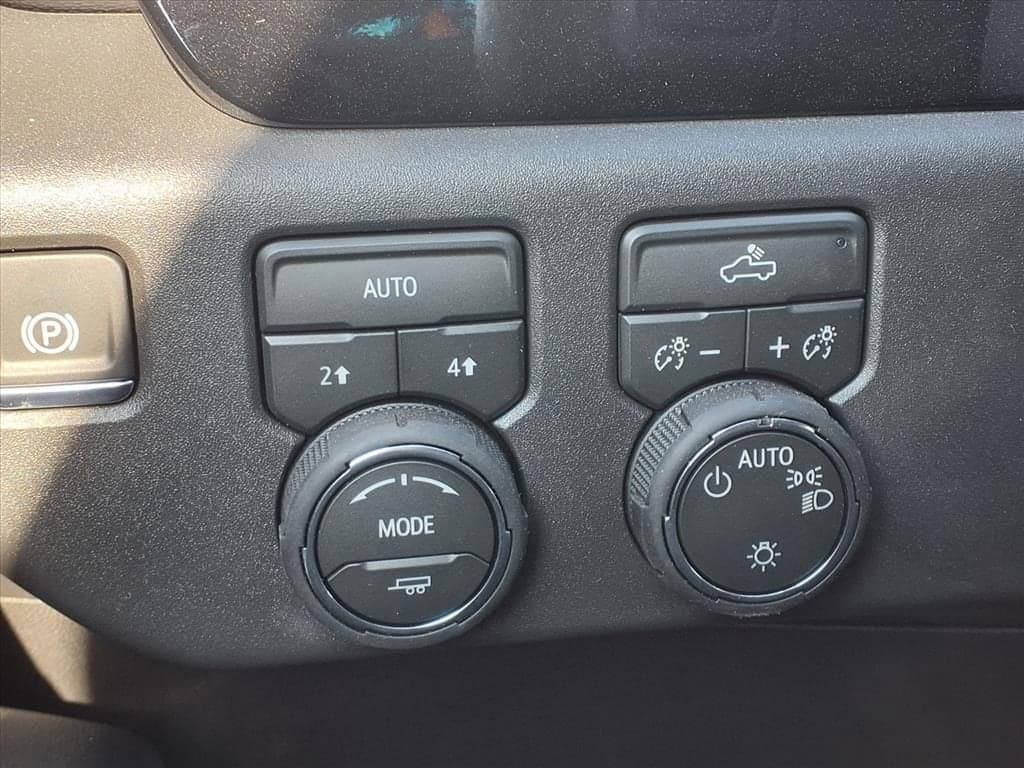 2026 Chevrolet Silverado 1500 - Image 9