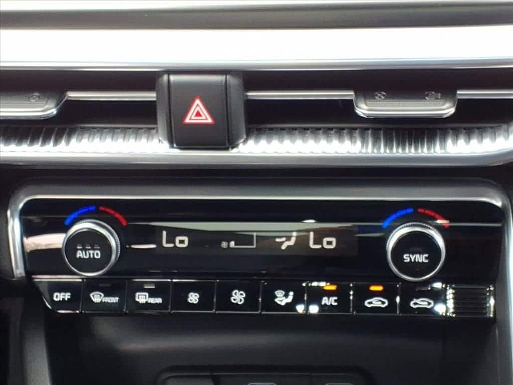 2023 Kia K5 - Image 23