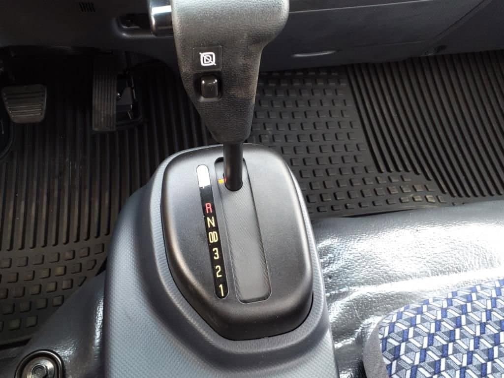 2025 Chevrolet Low Cab Forward 5500 XG - Image 20