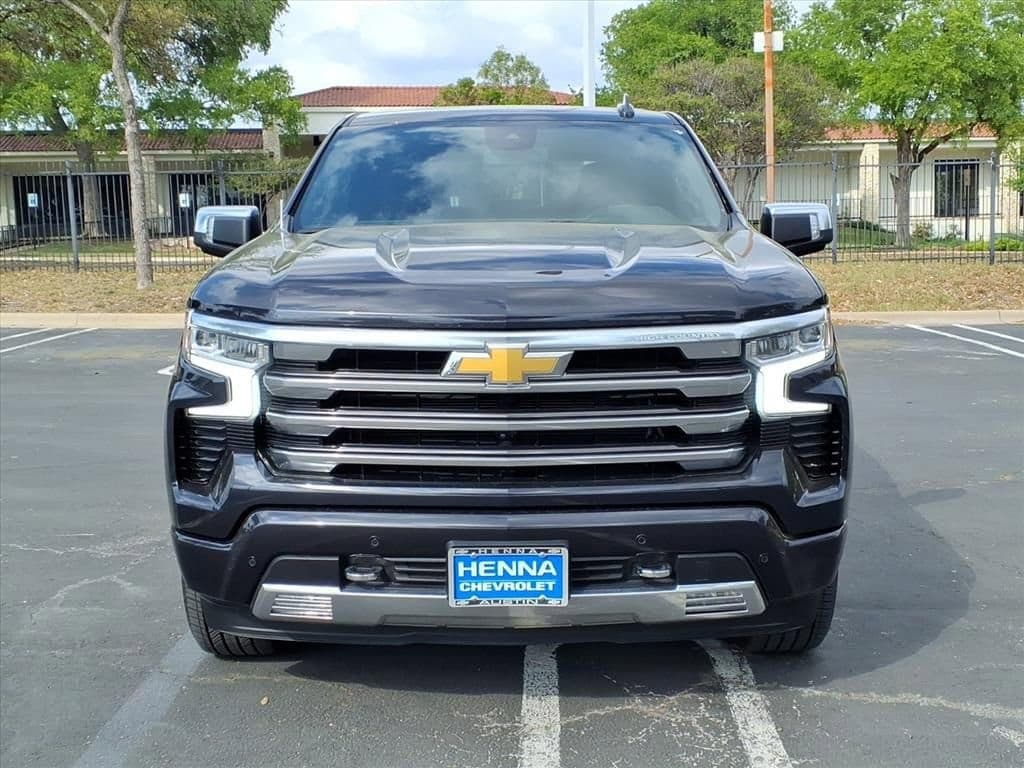 2023 Chevrolet Silverado 1500 - Image 2